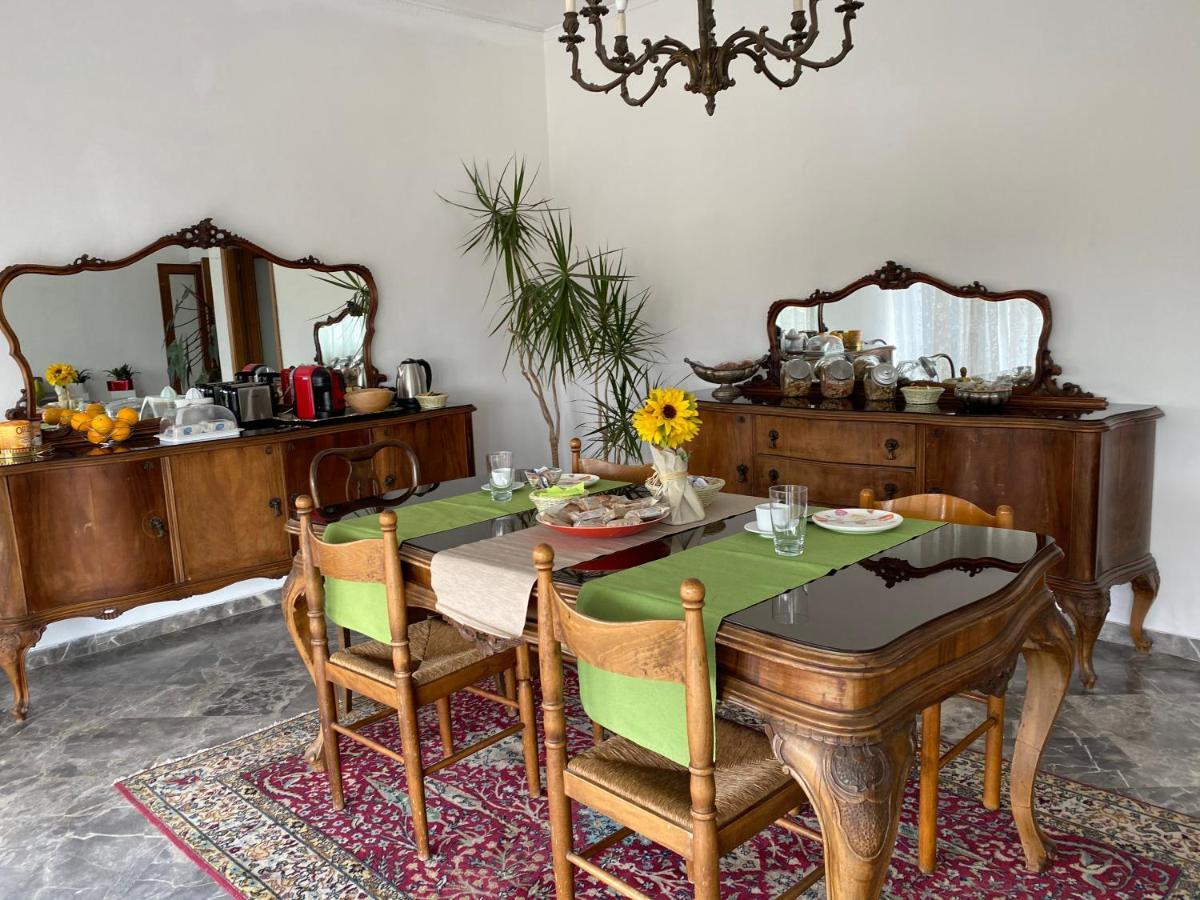 B&B Del Viaggiatore Sarzana Exterior photo