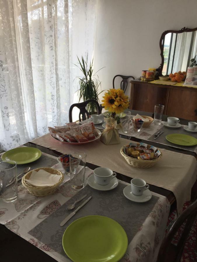 B&B Del Viaggiatore Sarzana Exterior photo